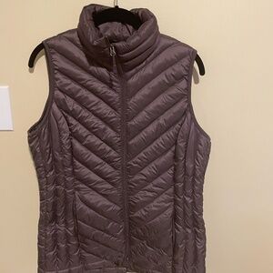32 Degrees Heat Womens Small Plum Lightweight Vest